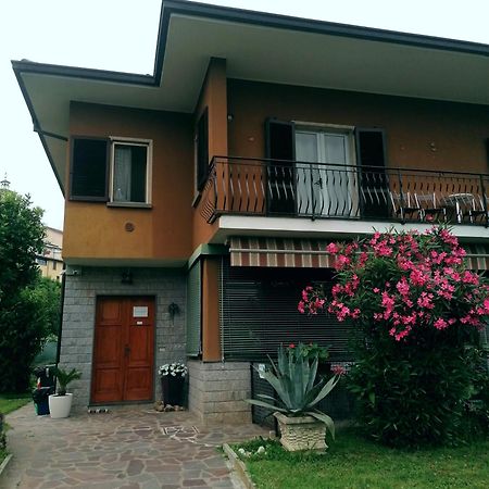 Casa Vacanze Mari, Паратико Екстериор снимка